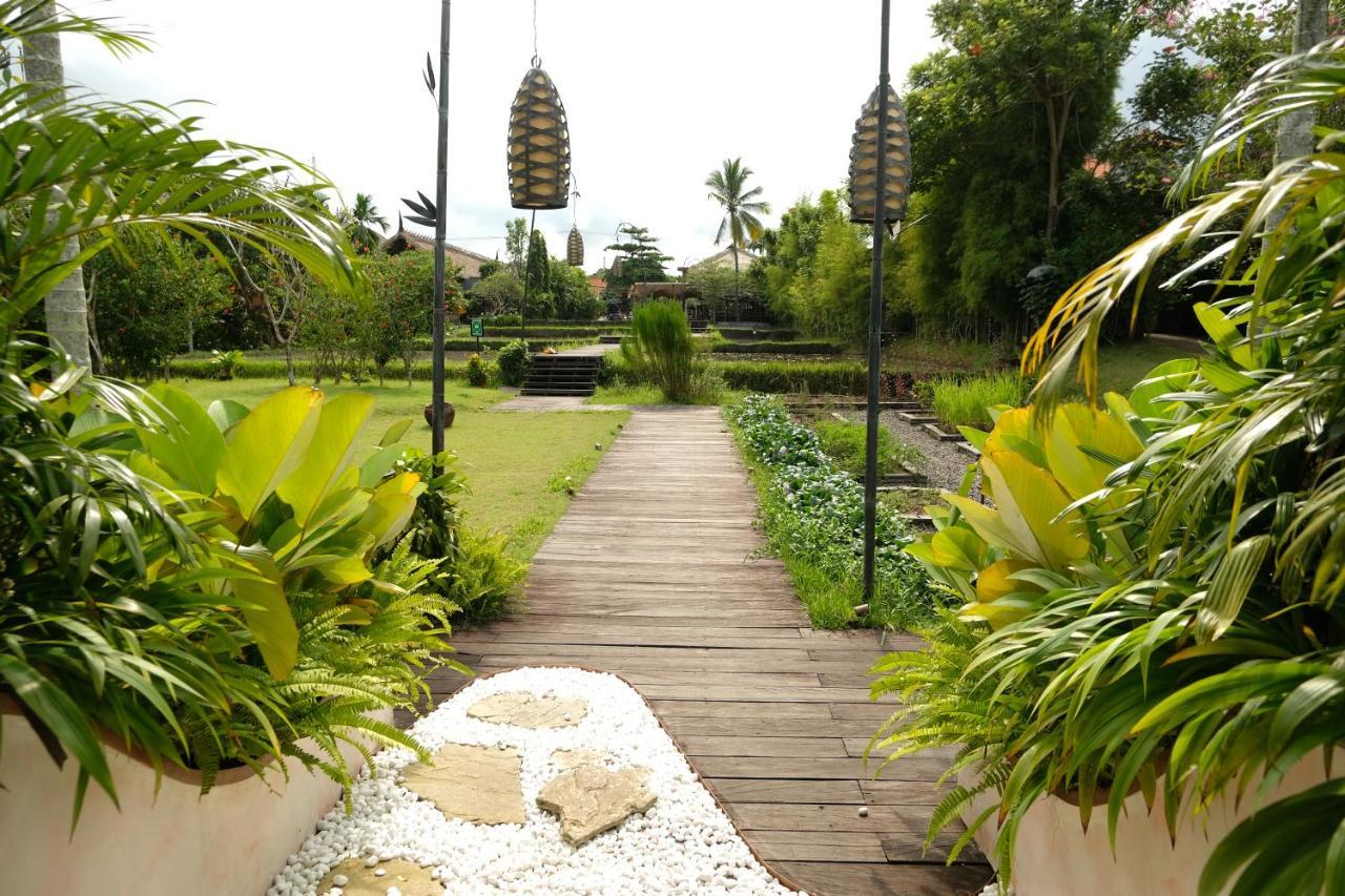 Alaya Resort Ubud Экстерьер фото